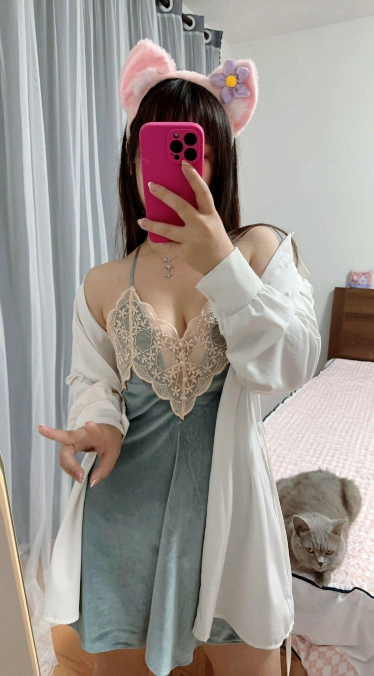 夜深人静微信附近人的妹子为何最容易撩到