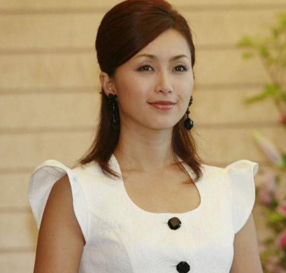 酒井法子的生财之道!发条微博就能赚钱还贴心提示:支付选项